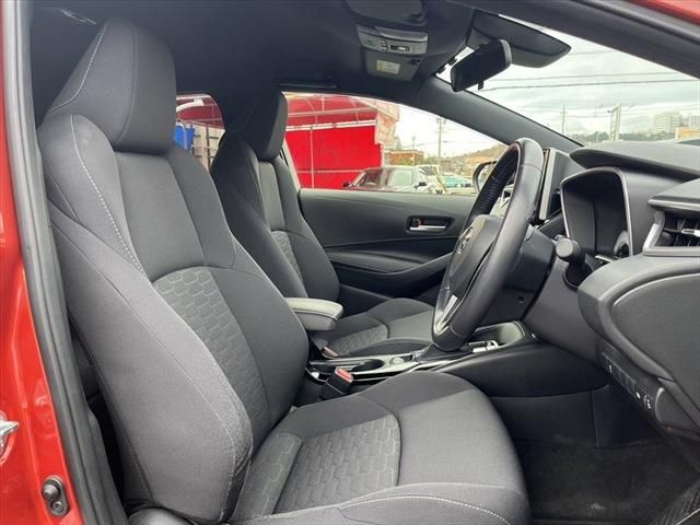 Toyota COROLLA SPORT 2019-04 194387-17