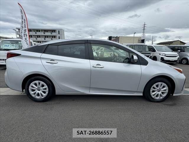 Toyota PRIUS 2021-03 298212-11