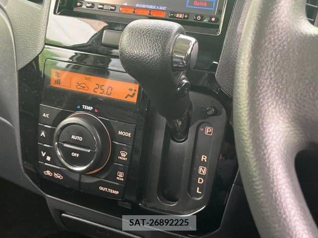 Nissan ROOX 2013-03 388491-7