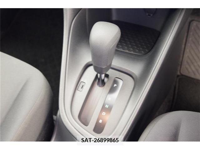 Toyota YARIS 2022-06 381290-13