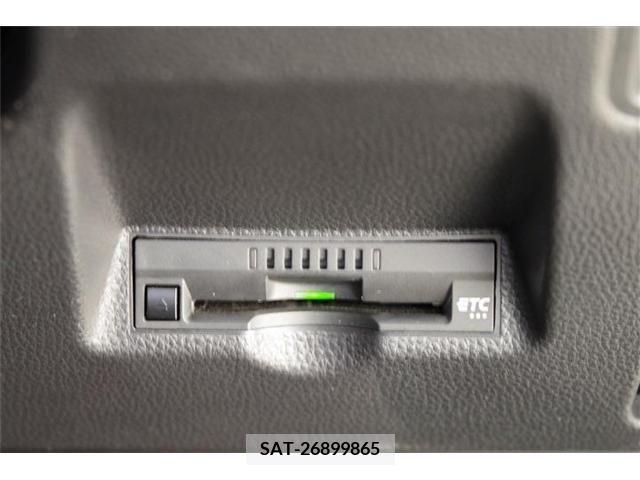 Toyota YARIS 2022-06 381290-4