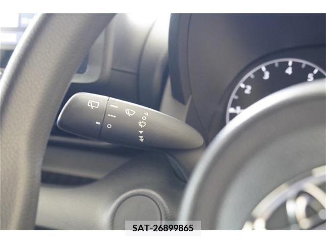 Toyota YARIS 2022-06 381290-29
