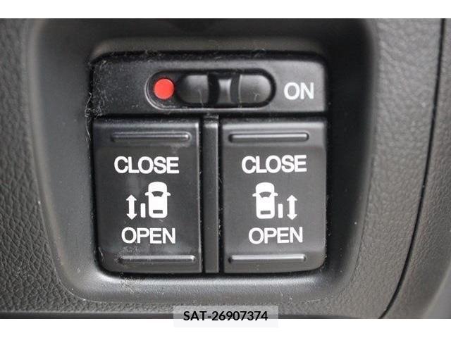 Honda N BOX CUSTOM 2015-11 246343-5