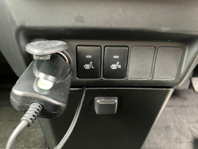 Toyota ROOMY 2018-07 181258-21