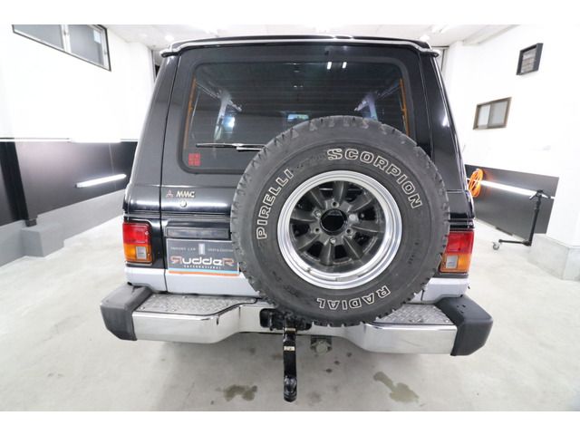 Mitsubishi PAJERO 1989-11 1447-2