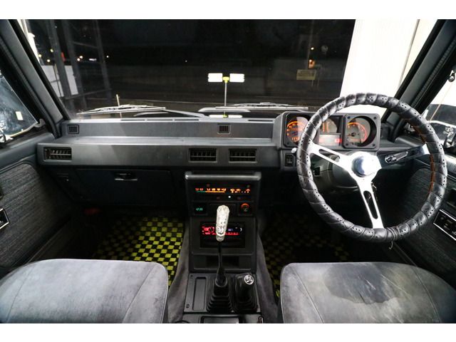 Mitsubishi PAJERO 1989-11 1447-16