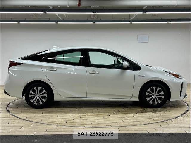 Toyota PRIUS 2019-10 377719-17