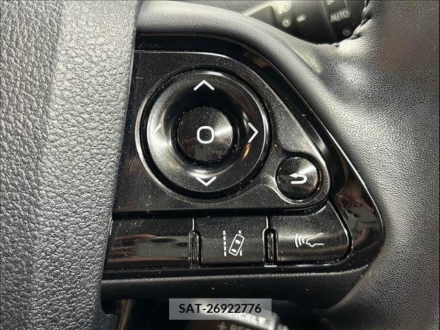 Toyota PRIUS 2019-10 377719-14