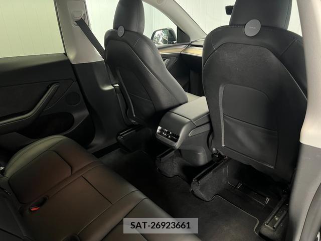 Tesla MODEL Y 2023-06 384678-4
