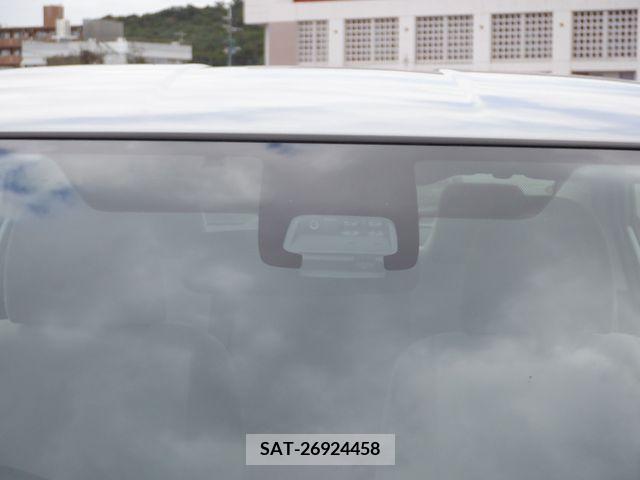 Toyota COROLLA AXIO 2017-08 325950-7