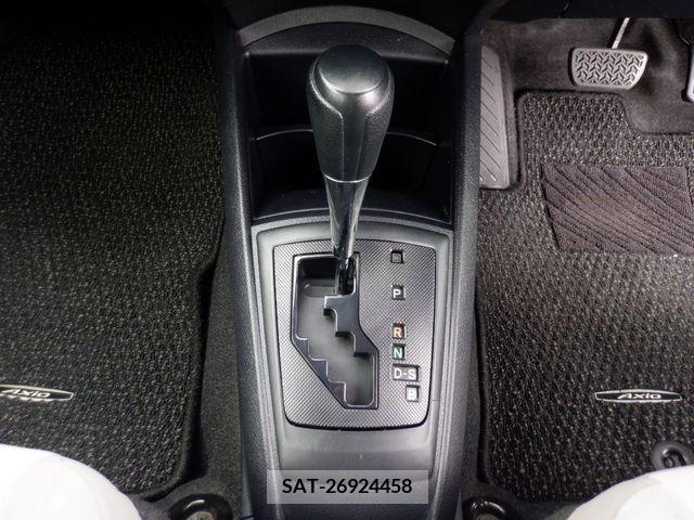 Toyota COROLLA AXIO 2017-08 325950-15