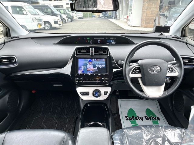 Toyota PRIUS 2018-12 2952-19