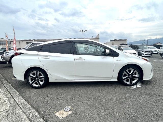 Toyota PRIUS 2018-12 2952-14
