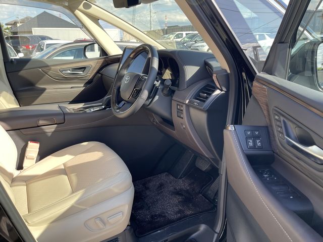 Toyota ALPHARD HYBRID 2023-07 195275-12