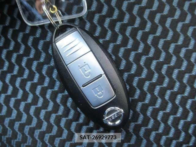 Nissan NOTE 2013-02 302294-5