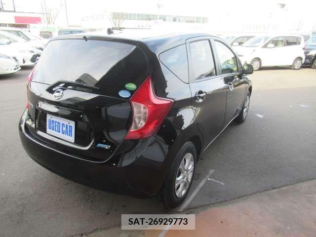 Nissan NOTE 2013-02 302294-12