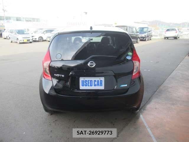 Nissan NOTE 2013-02 302294-11