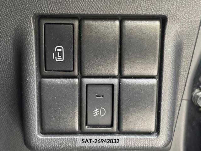 Nissan ROOX 2011-09 393771-3