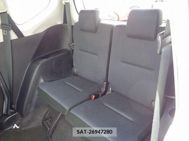 Toyota SIENTA 2017-08 335899-6