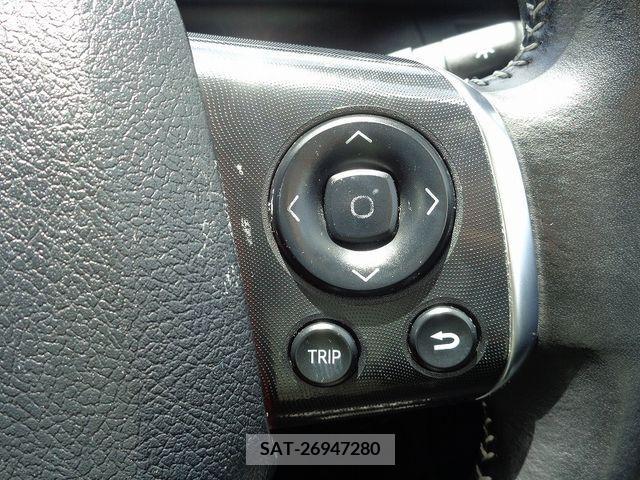 Toyota SIENTA 2017-08 335899-22