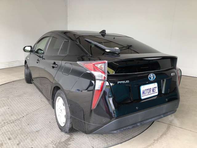 Toyota PRIUS 2016-10 194498-10