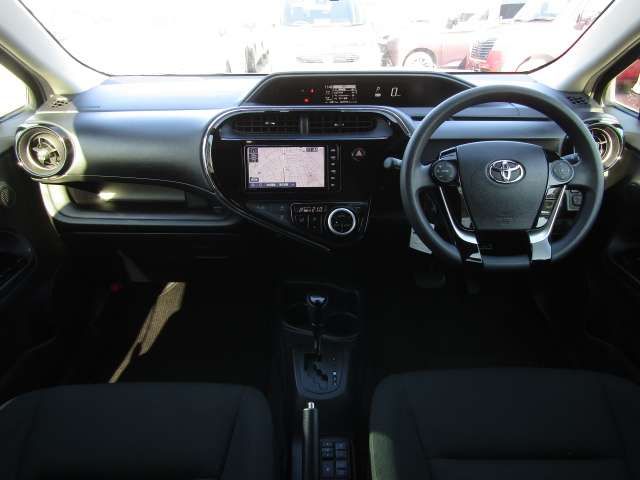 Toyota AQUA 2018-11 182422-15