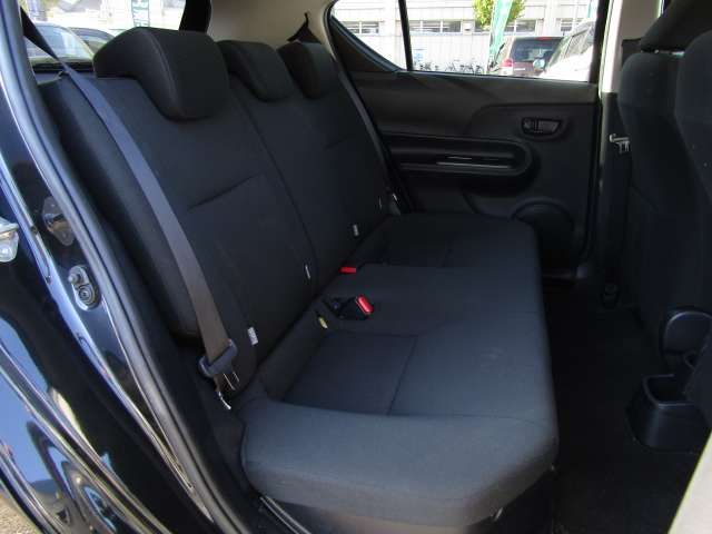 Toyota AQUA 2018-11 182422-17