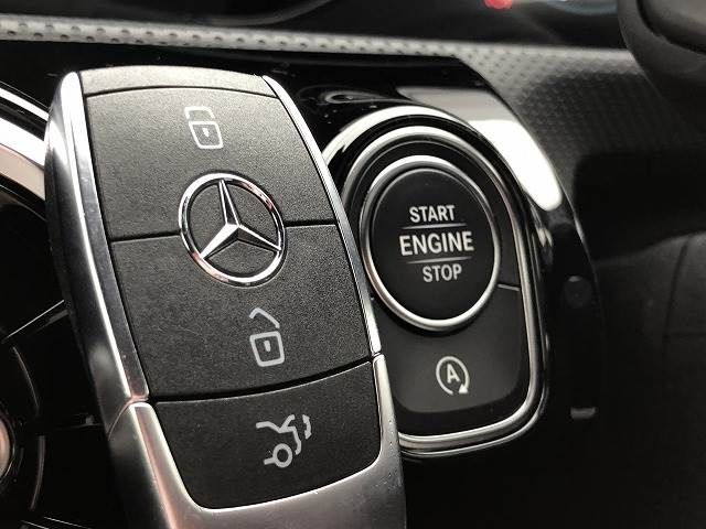 Mercedes Benz A-CLASS 2020-02 193570-7