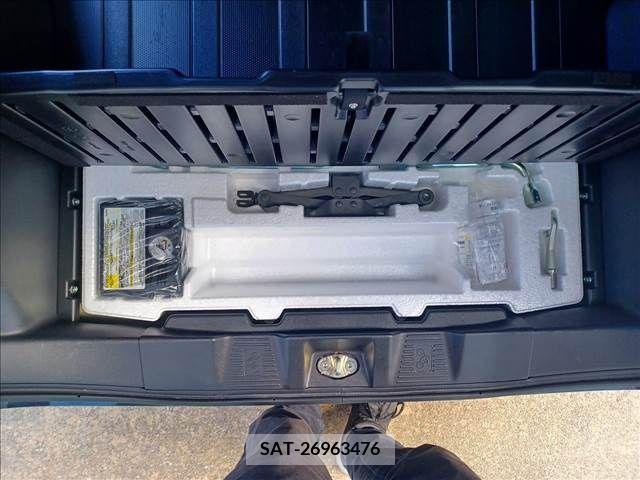 Suzuki SPACIA 2022-09 368574-23