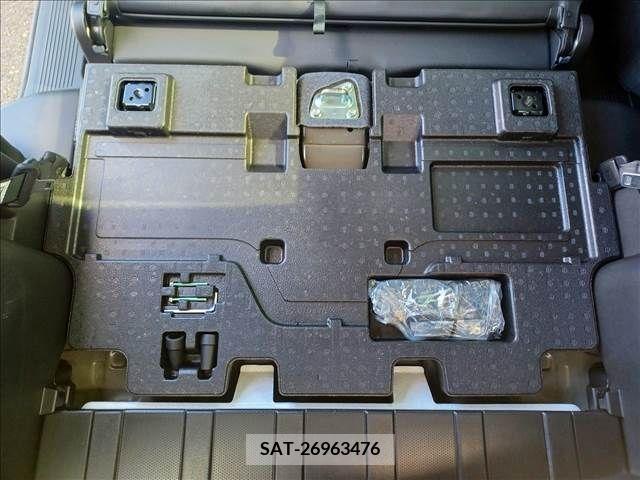 Suzuki SPACIA 2022-09 368574-22