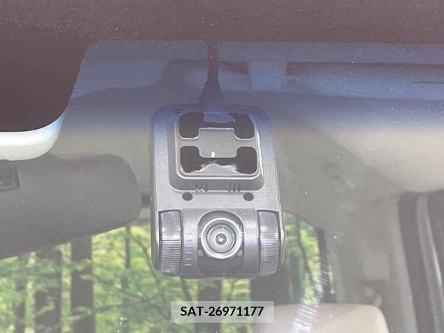 Honda N BOX 2018-03 278563-6