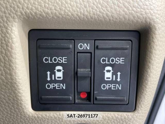 Honda N BOX 2018-03 278563-5