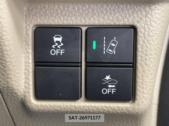 Honda N BOX 2018-03 278563-4