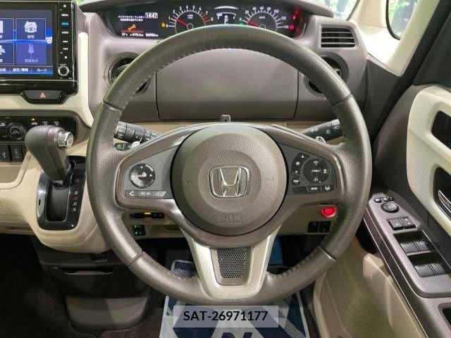 Honda N BOX 2018-03 278563-11
