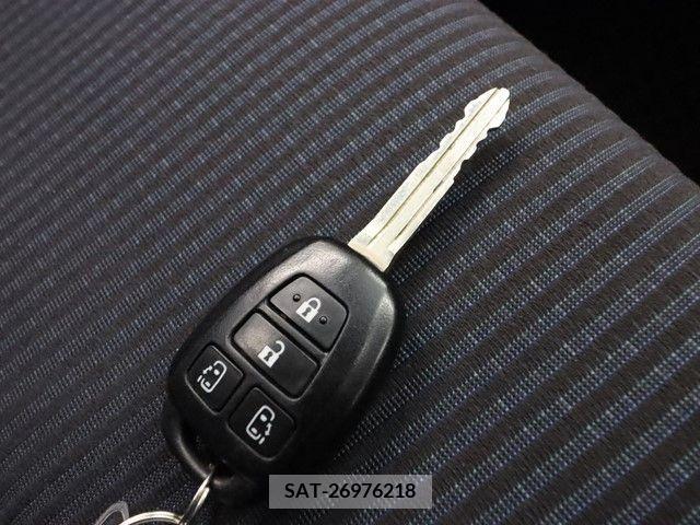 Toyota NOAH 2014-11 256033-18