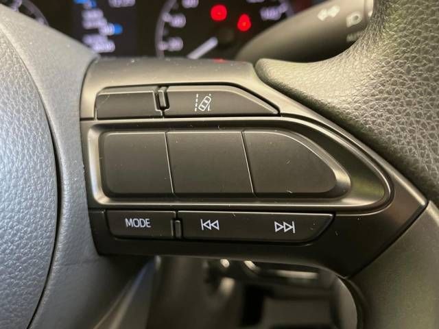 Toyota YARIS 2020-10 12739-5