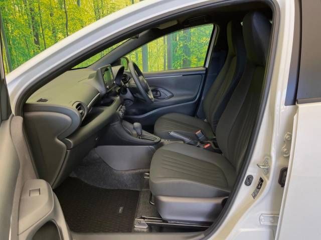 Toyota YARIS 2020-10 12739-8