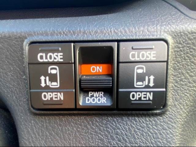 Toyota SIENTA 2015-12 6907-7