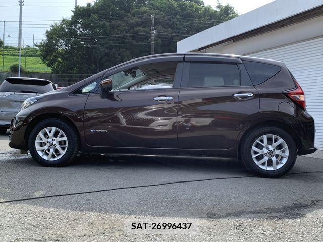 Nissan NOTE 2018-08 340816-8