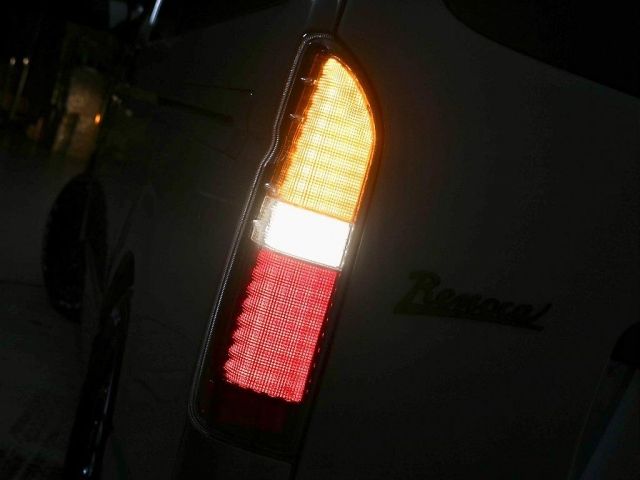 Toyota HIACE VAN 2018-01 15216-13