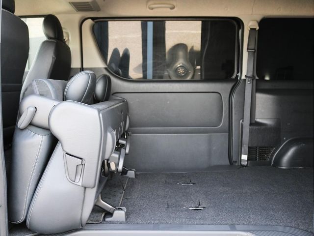 Toyota HIACE VAN 2018-01 15216-17