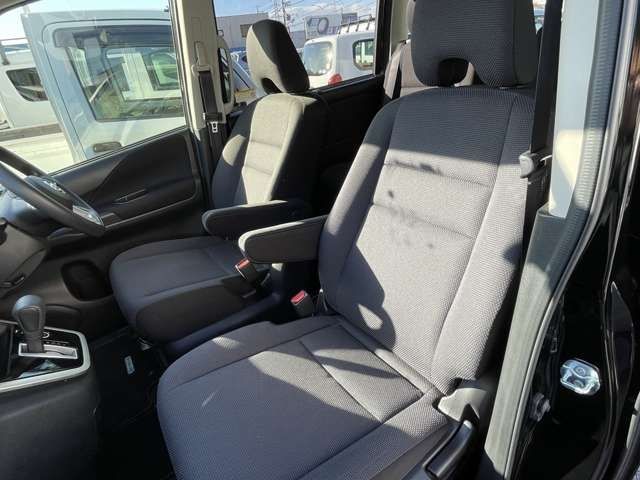 Nissan SERENA 2017-01 10537-20