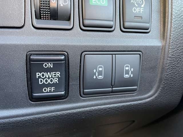 Nissan SERENA 2017-01 10537-16