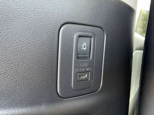 Nissan SERENA 2017-01 10537-18