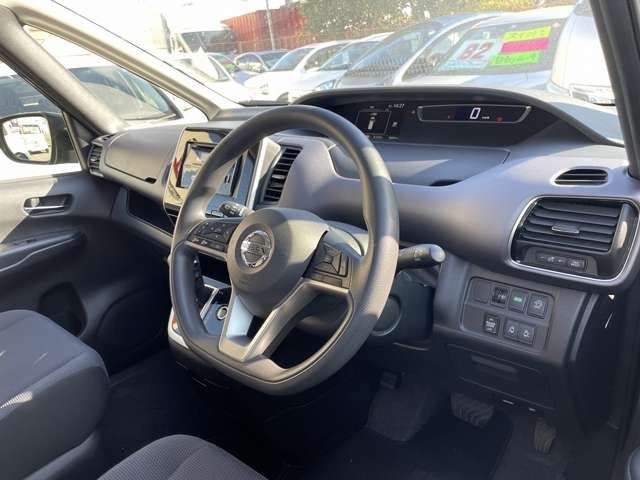 Nissan SERENA 2017-01 10537-9