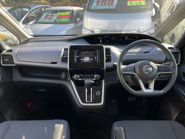 Nissan SERENA 2017-01 10537-1