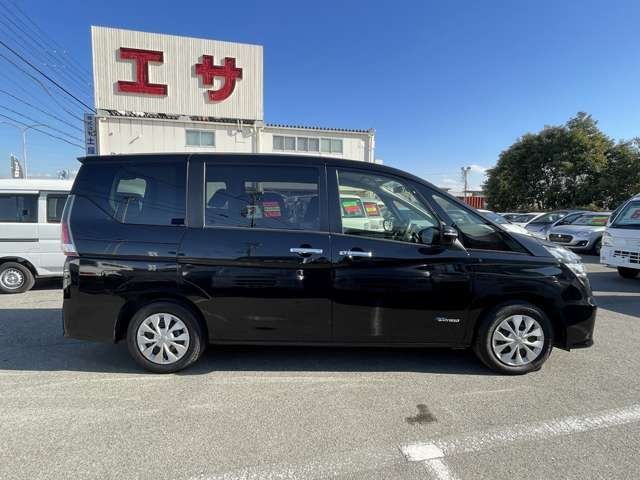 Nissan SERENA 2017-01 10537-6