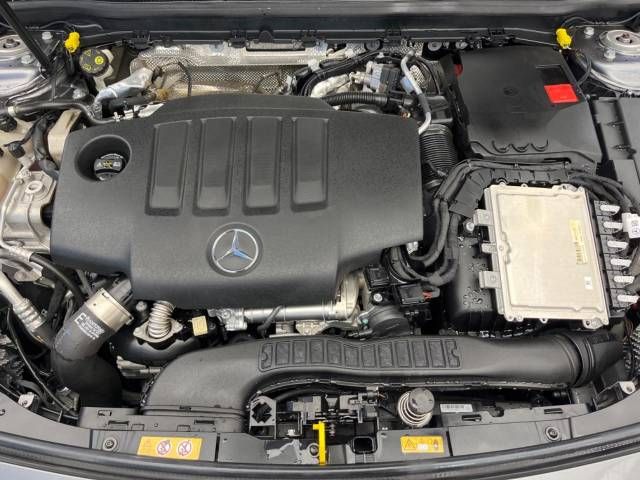 Mercedes Benz CLA-CLASS 2020-01 190116-19