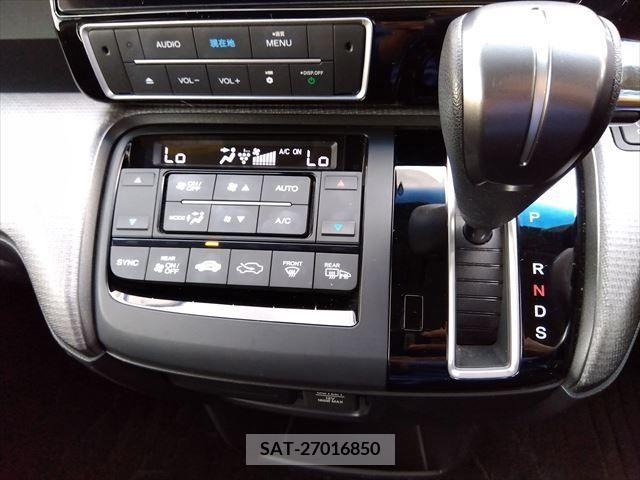 Honda e 2019-06 350647-8