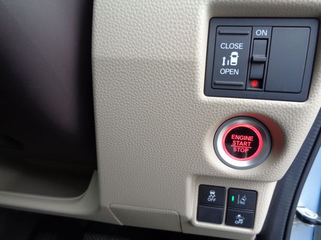 Honda N BOX 2018-10 189866-3